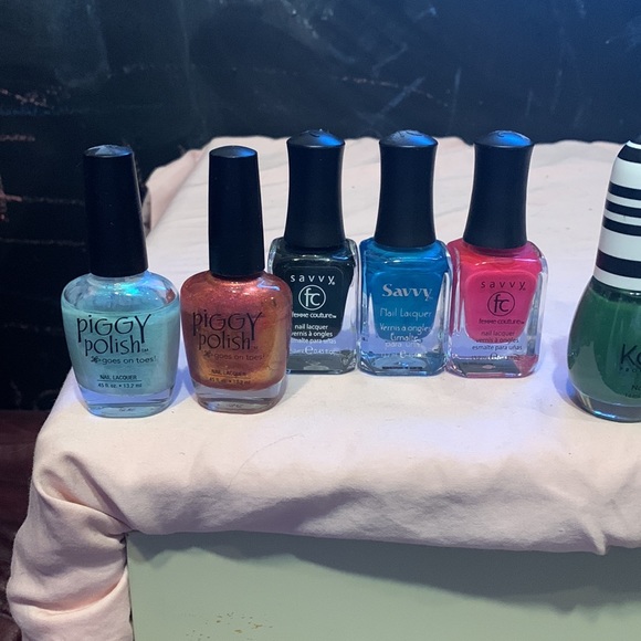 Nail polish lot - Picture 2 of 4